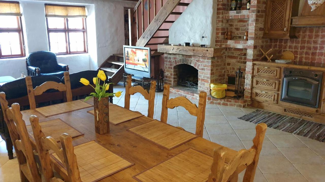 Deluxe Apartments In The City Center With Balcony Parnu Exterior photo